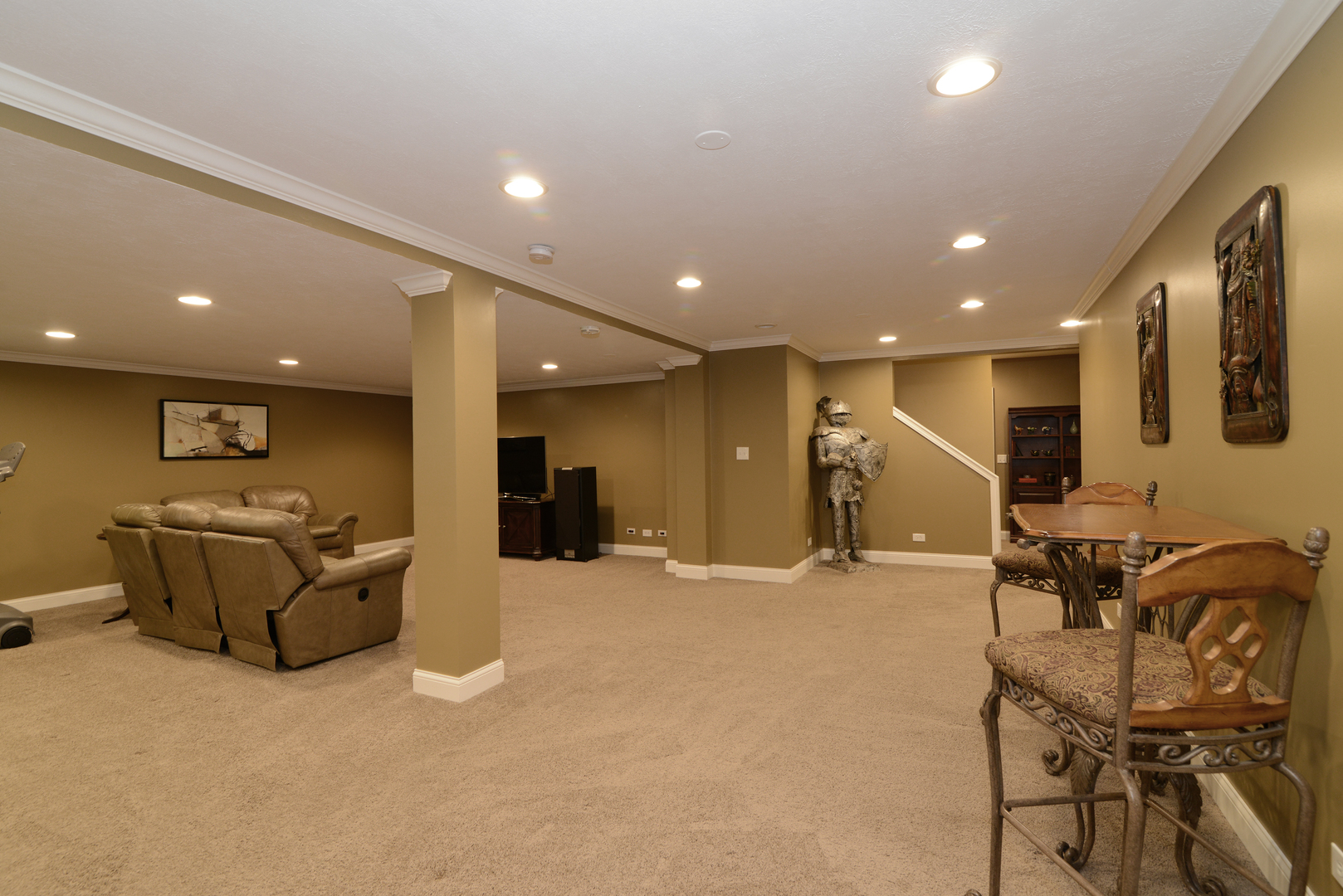 3706 Queen Elizabeth Court