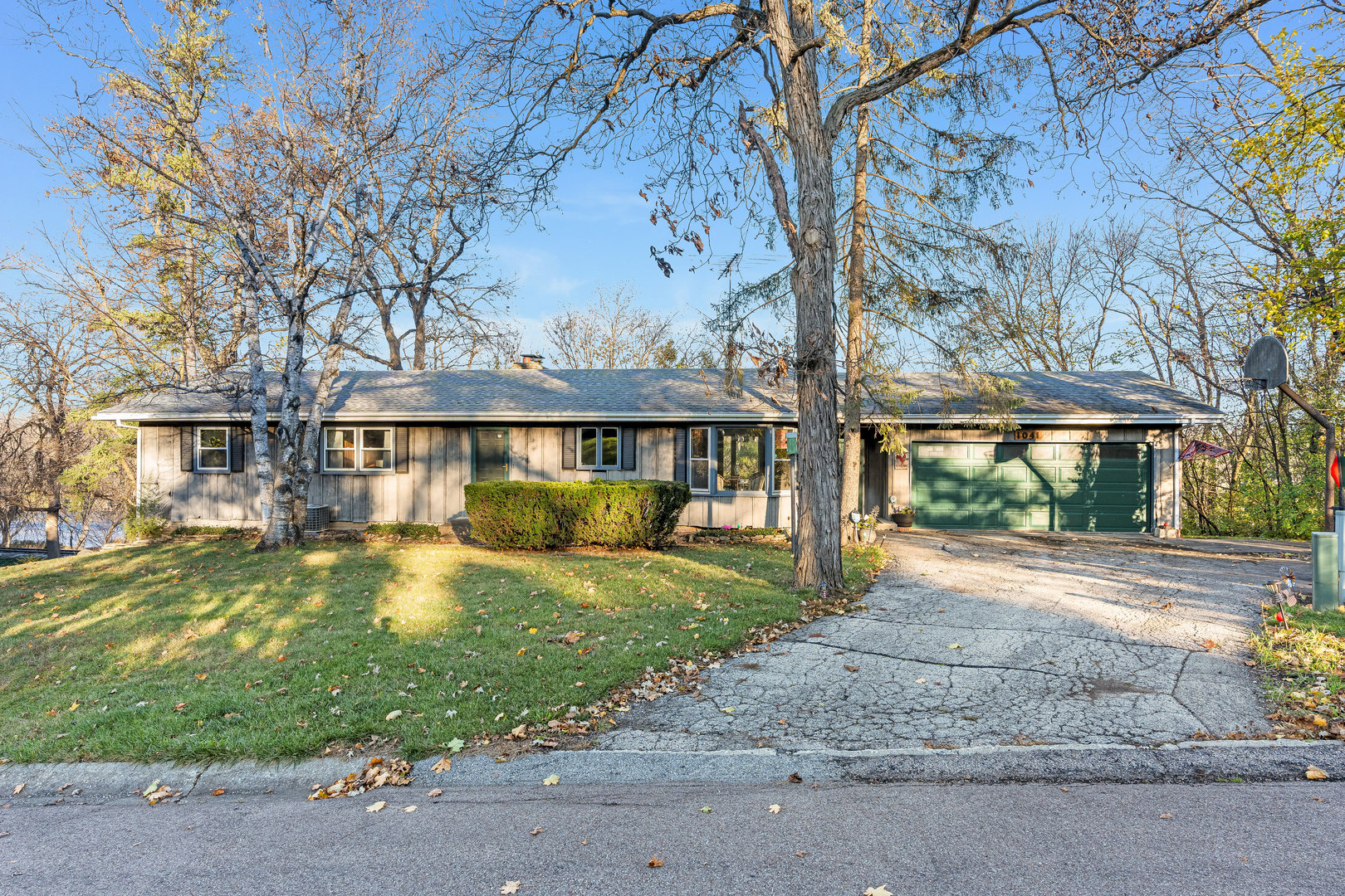 1041 Woodcliff Drive