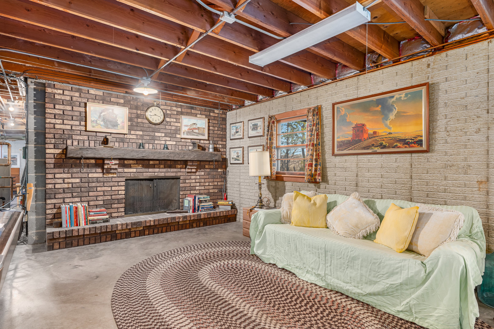 1041 Woodcliff Drive