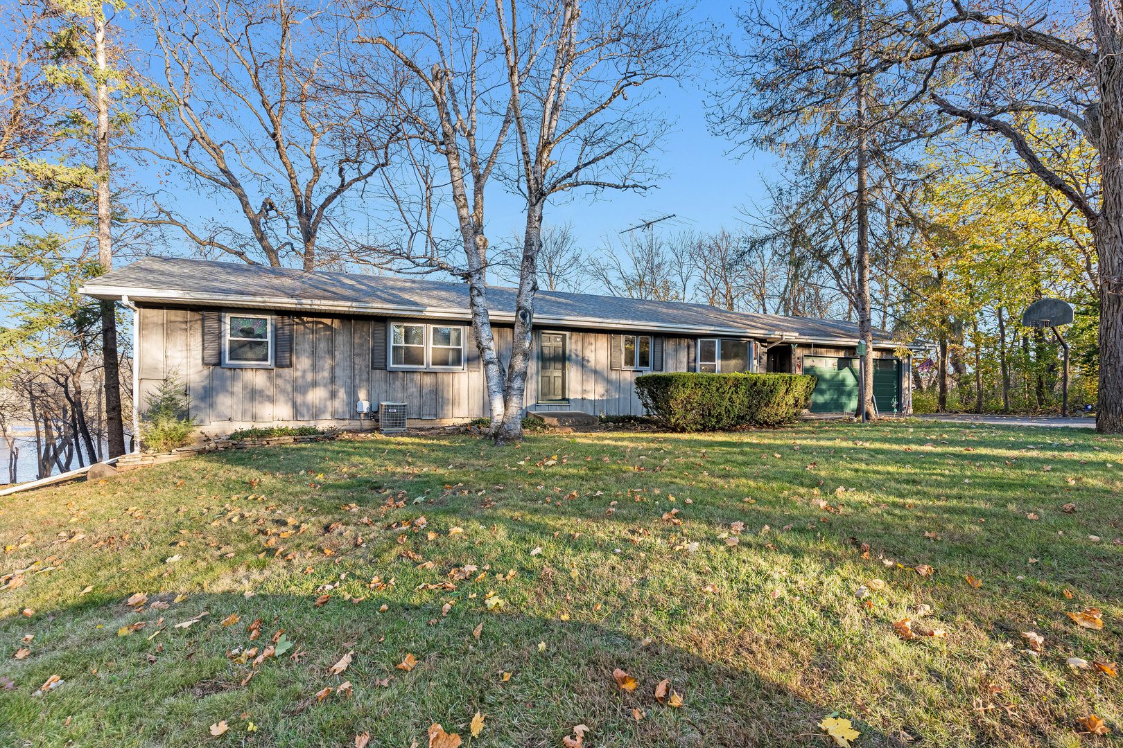 1041 Woodcliff Drive
