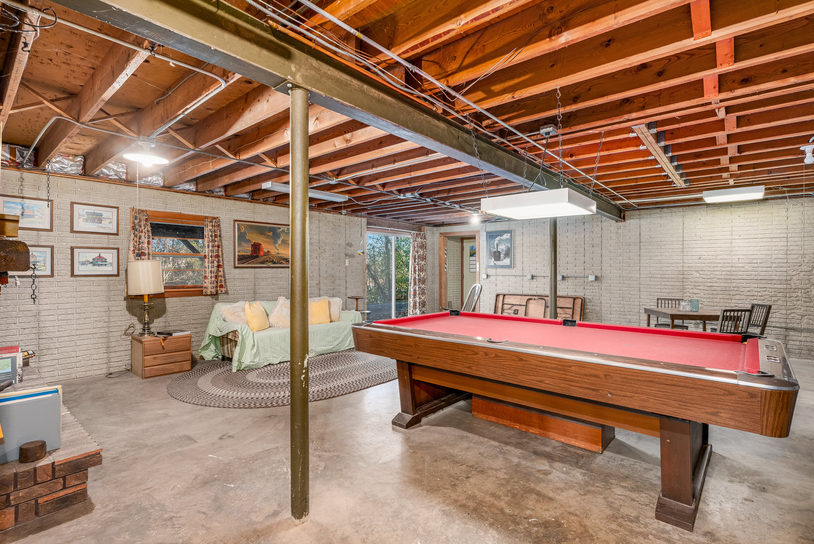 1041 Woodcliff Drive