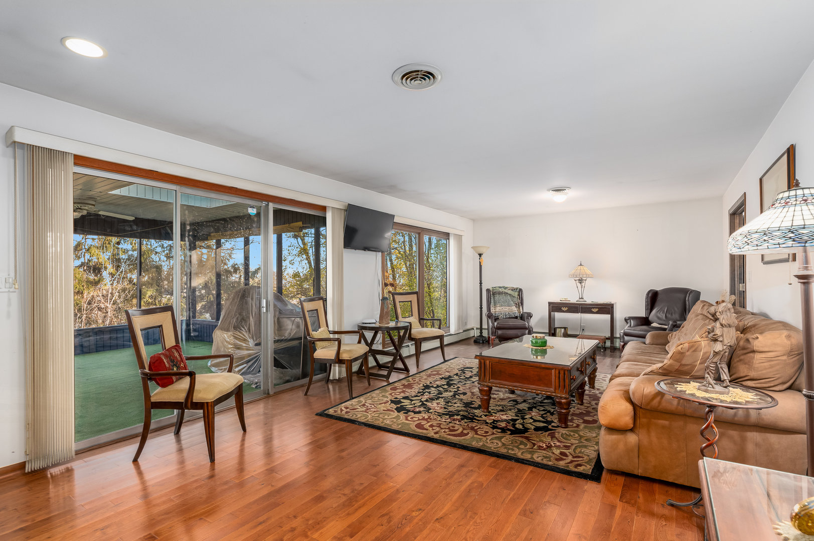 1041 Woodcliff Drive