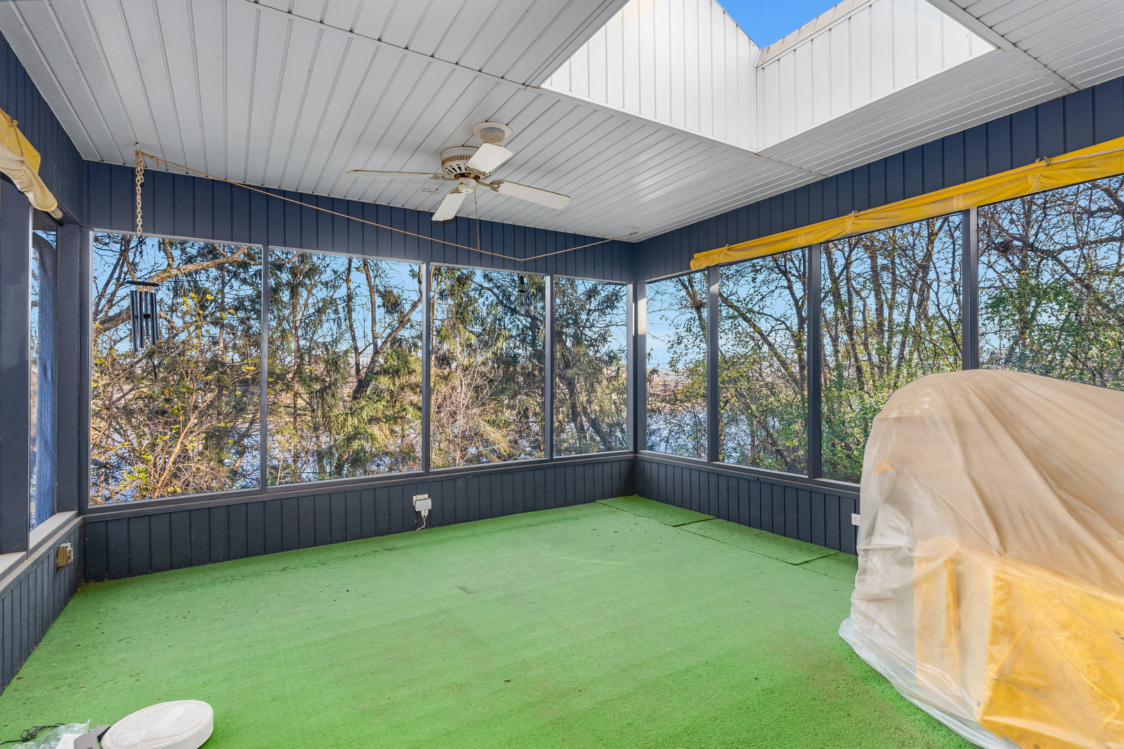 1041 Woodcliff Drive