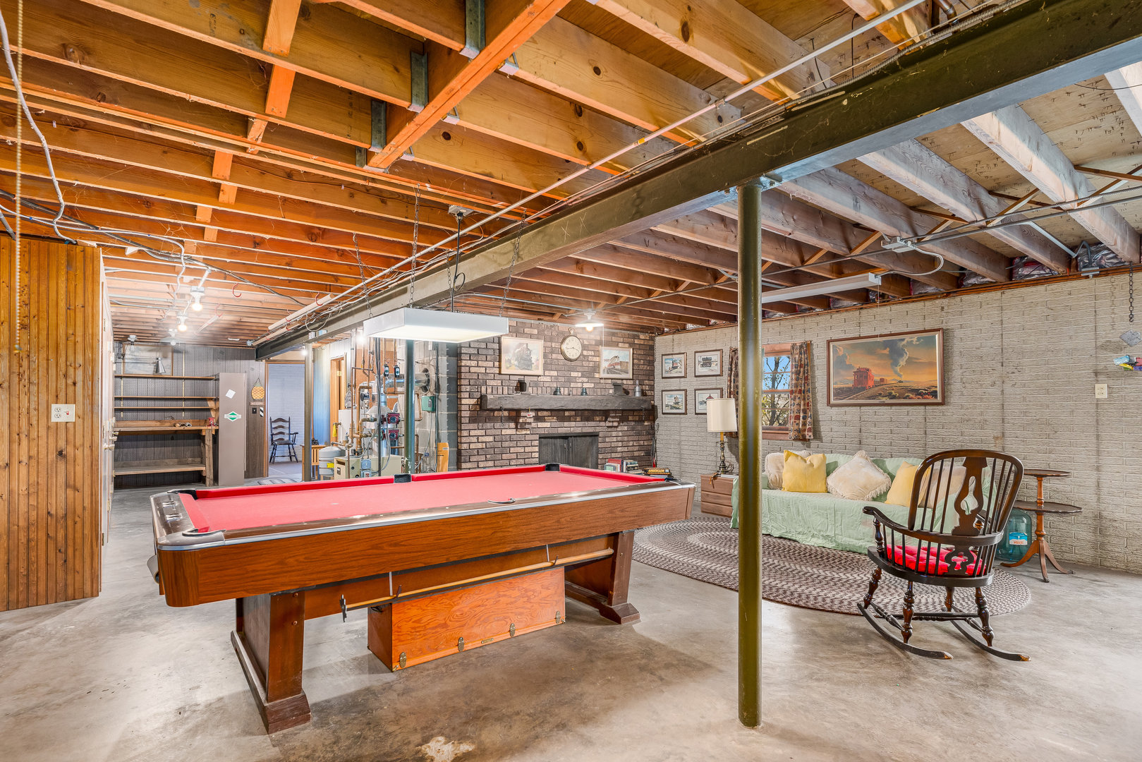 1041 Woodcliff Drive