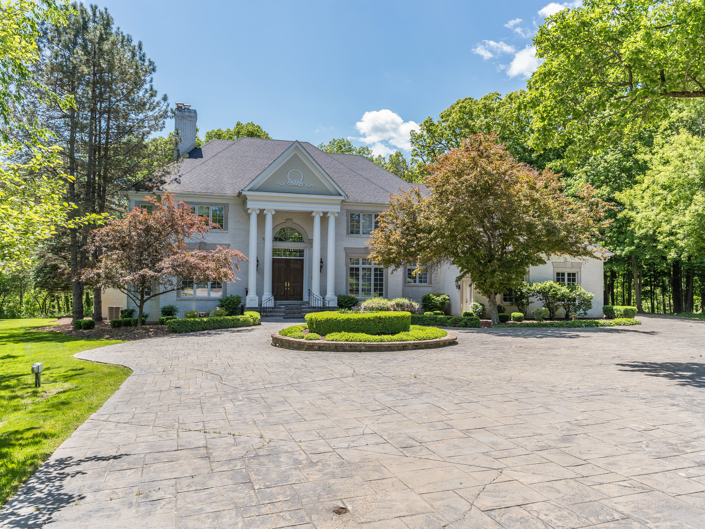4N680 WARE WOODS Drive