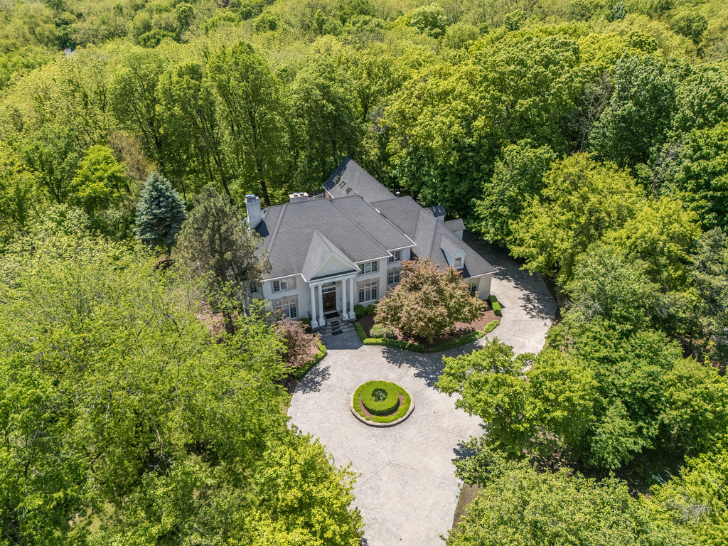 4N680 WARE WOODS Drive