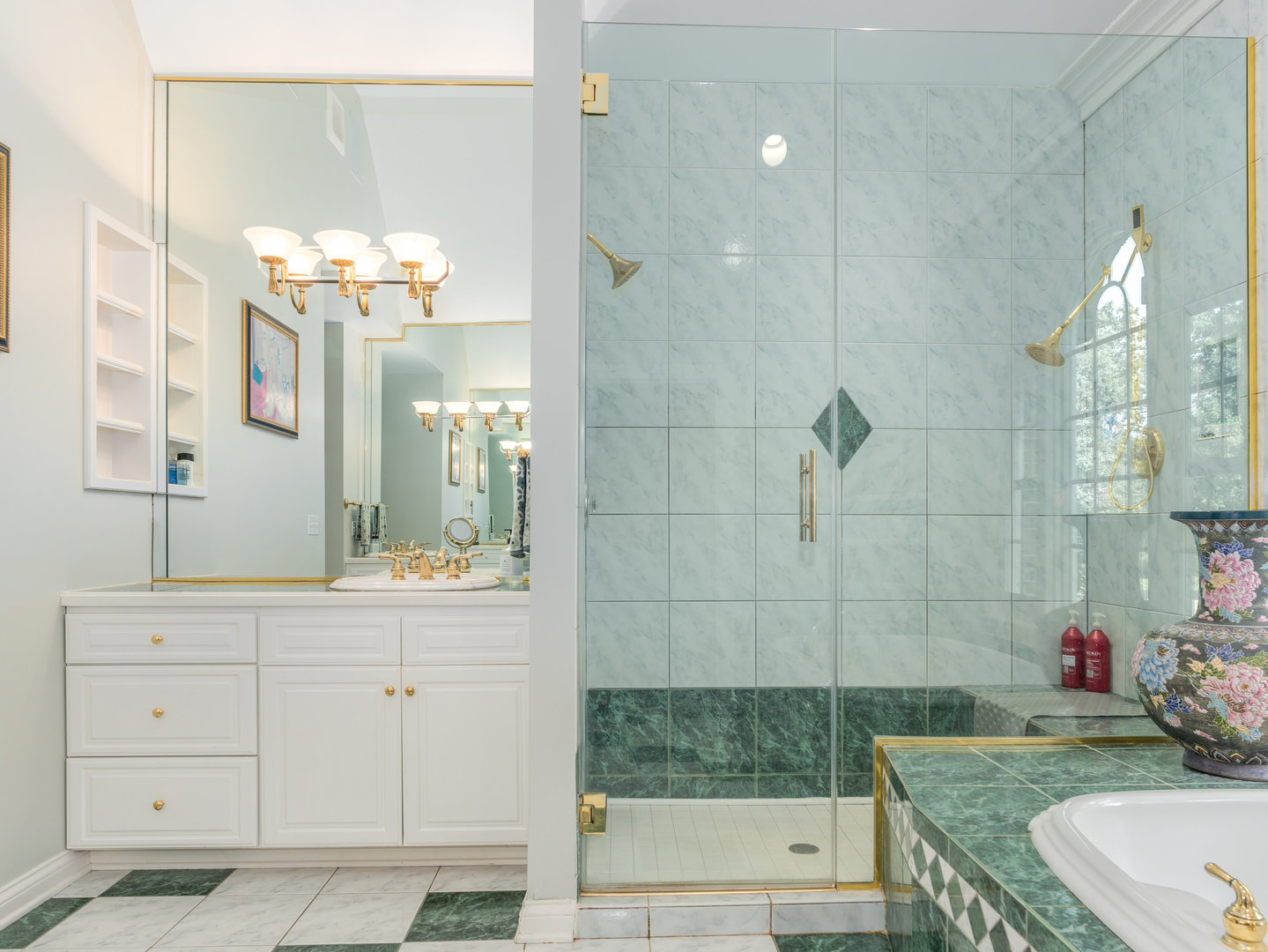 3N071 Campton Woods Drive