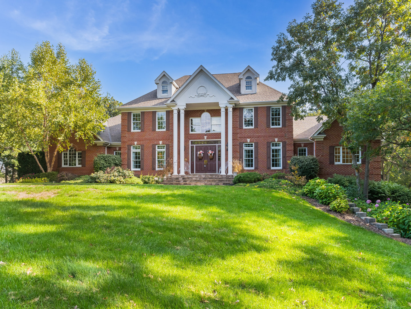 3N071 Campton Woods Drive