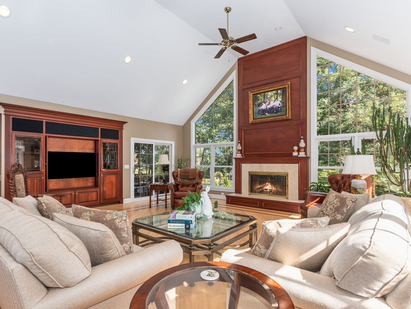 3N071 Campton Woods Drive