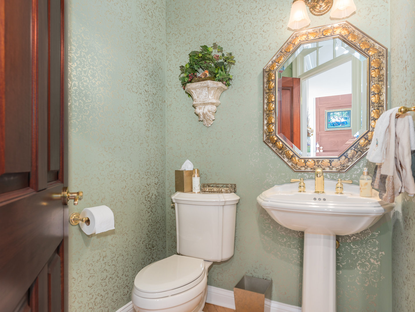 3N071 Campton Woods Drive