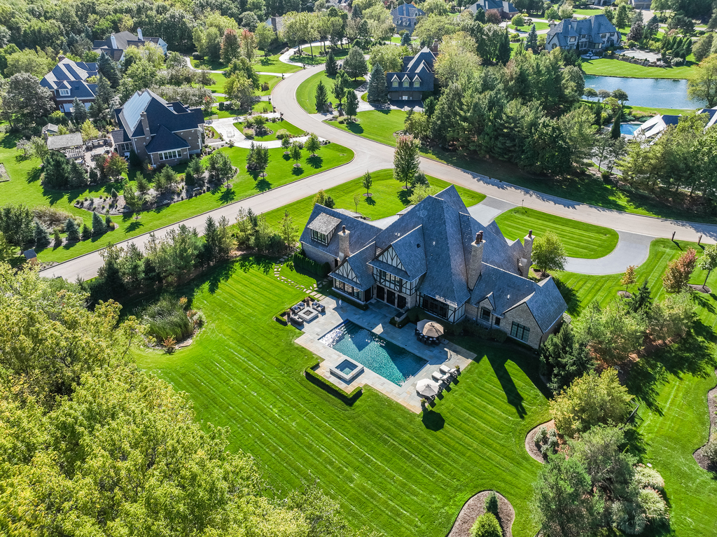 36W400 Hunters Gate Road
