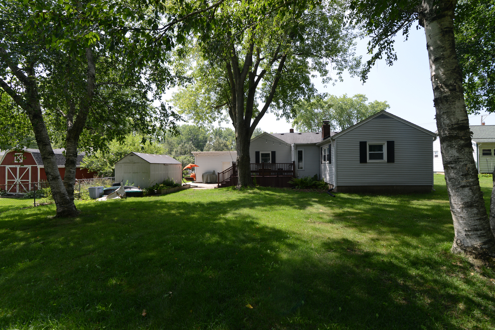385 E Lincoln Street