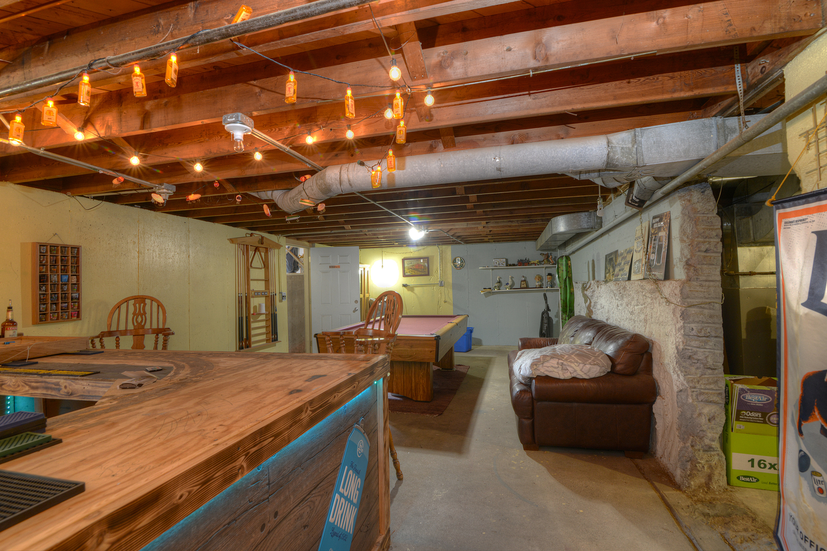 385 E Lincoln Street