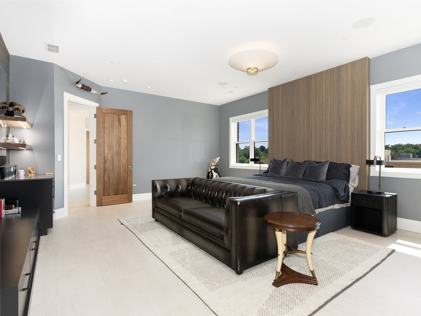 10 Illinois Street Unit: 5A