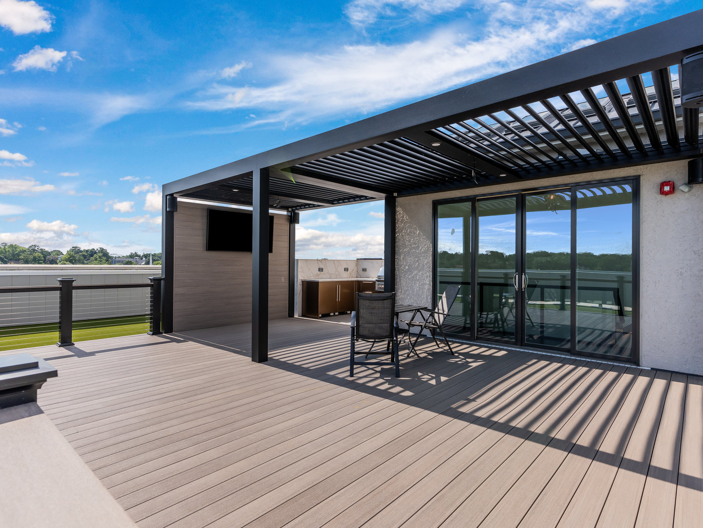 10 Illinois Street Unit: 5A