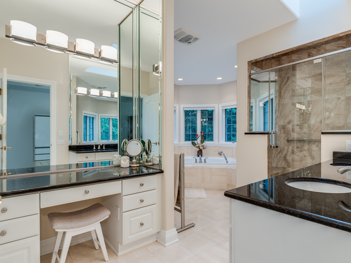 4N680 WARE WOODS Drive