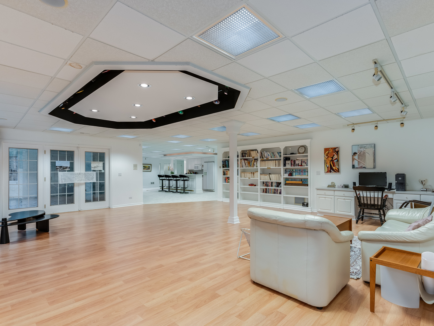 4N680 WARE WOODS Drive