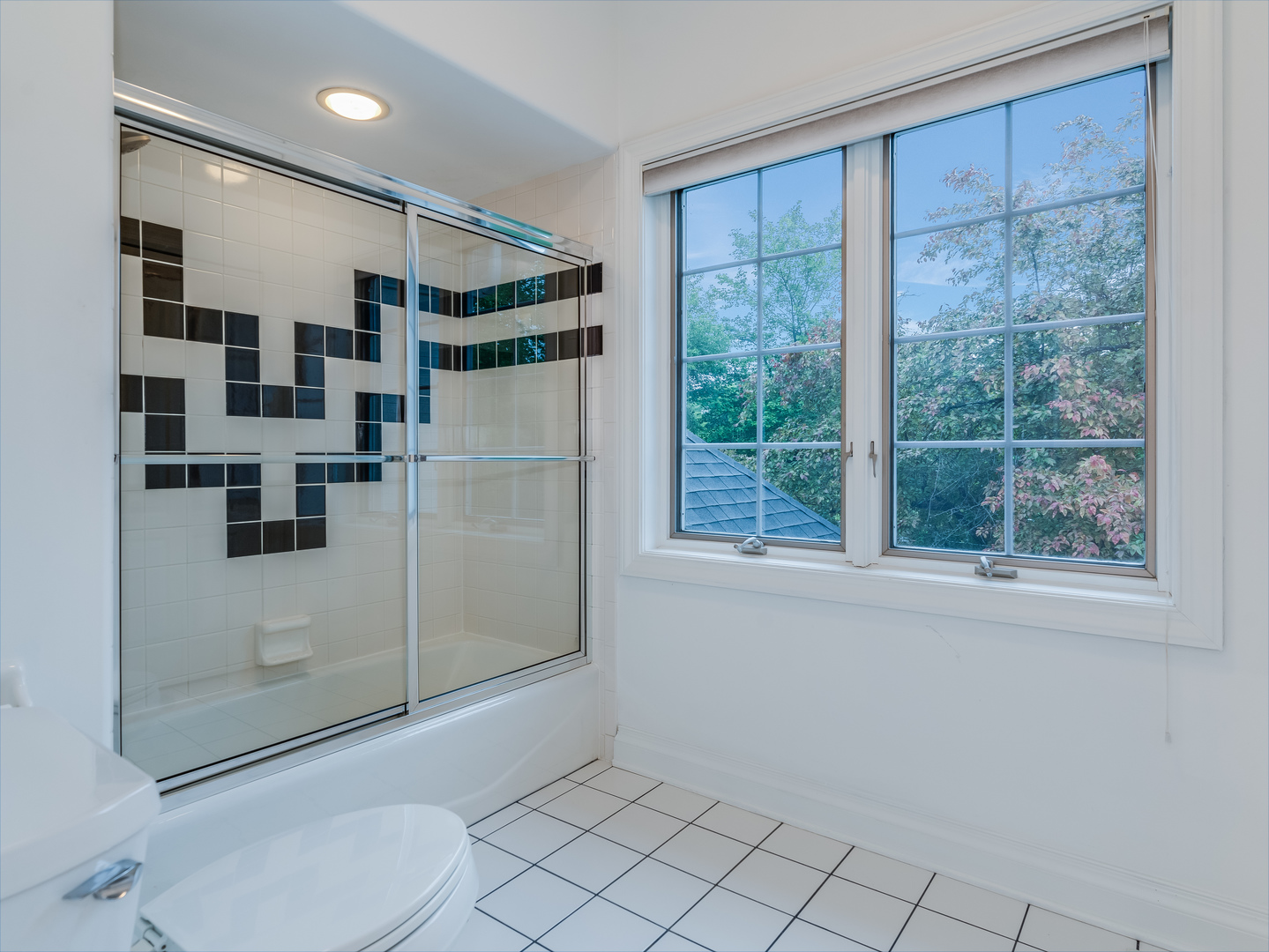 4N680 WARE WOODS Drive