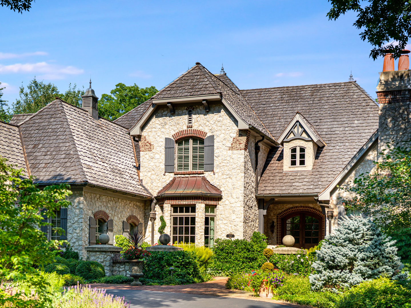 1317 Fox Glen Drive