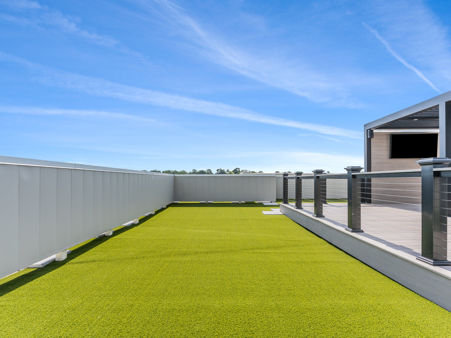 10 Illinois Street Unit: 5A