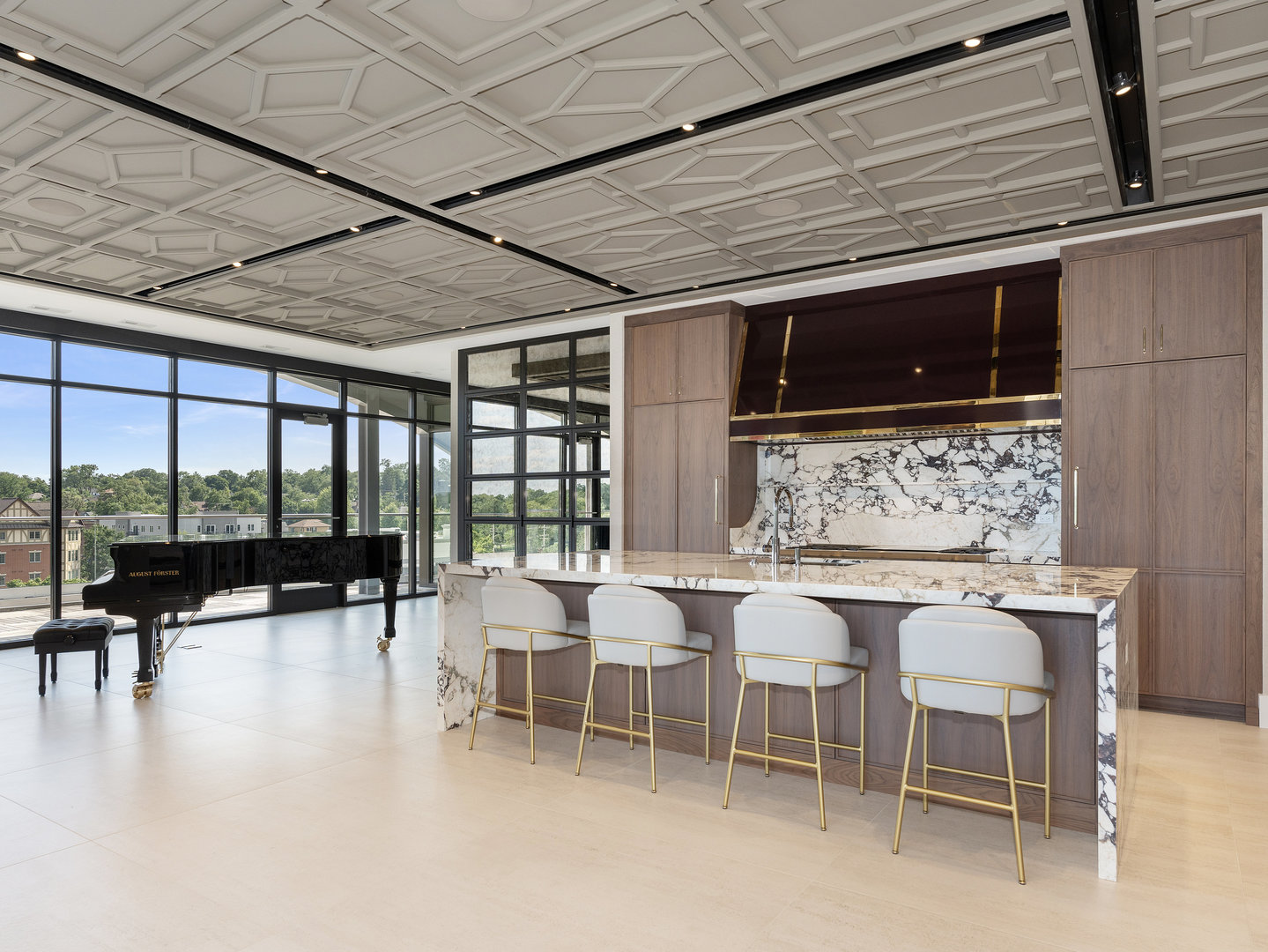 10 Illinois Street Unit: 5A