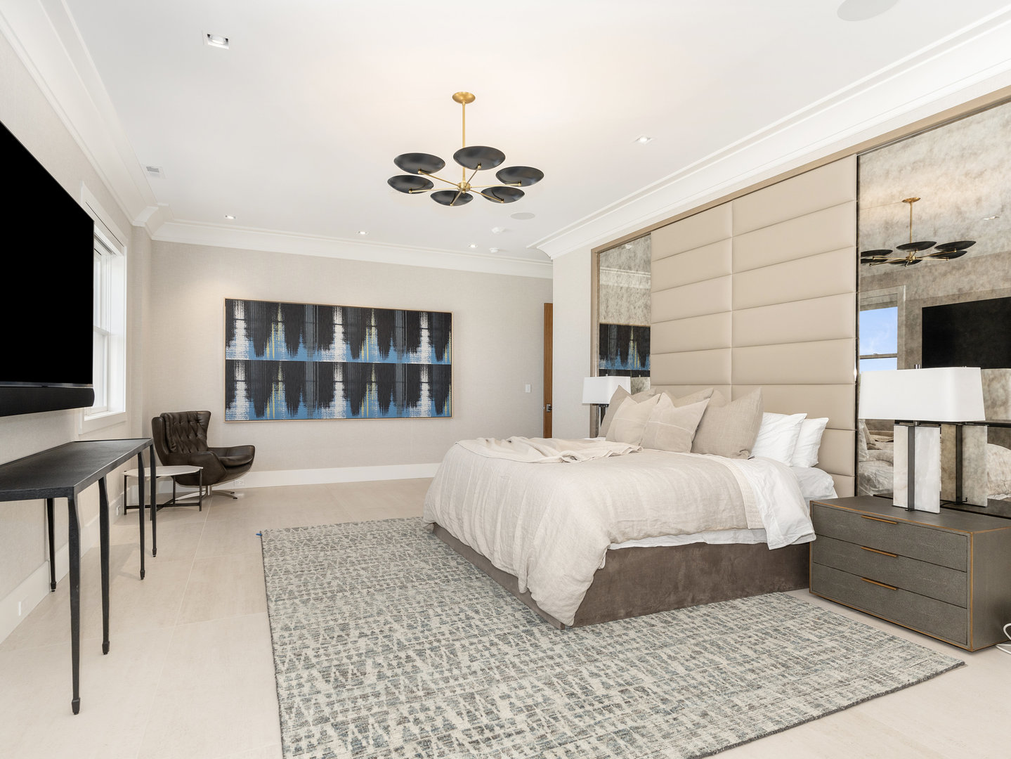 10 Illinois Street Unit: 5A