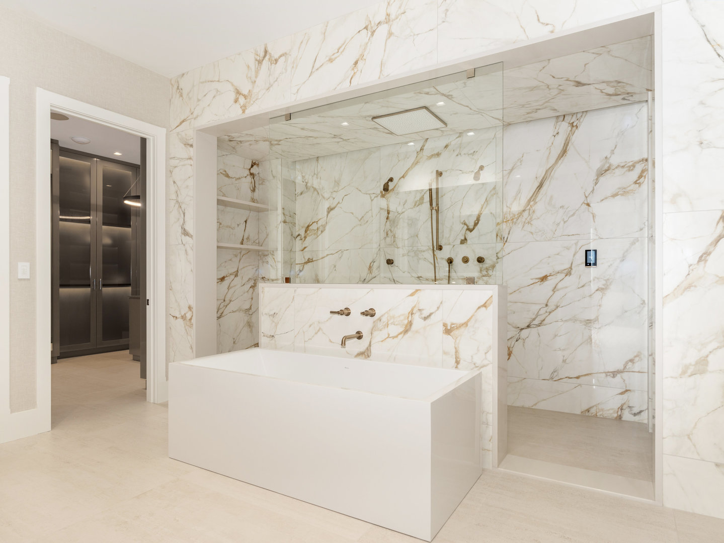 10 Illinois Street Unit: 5A