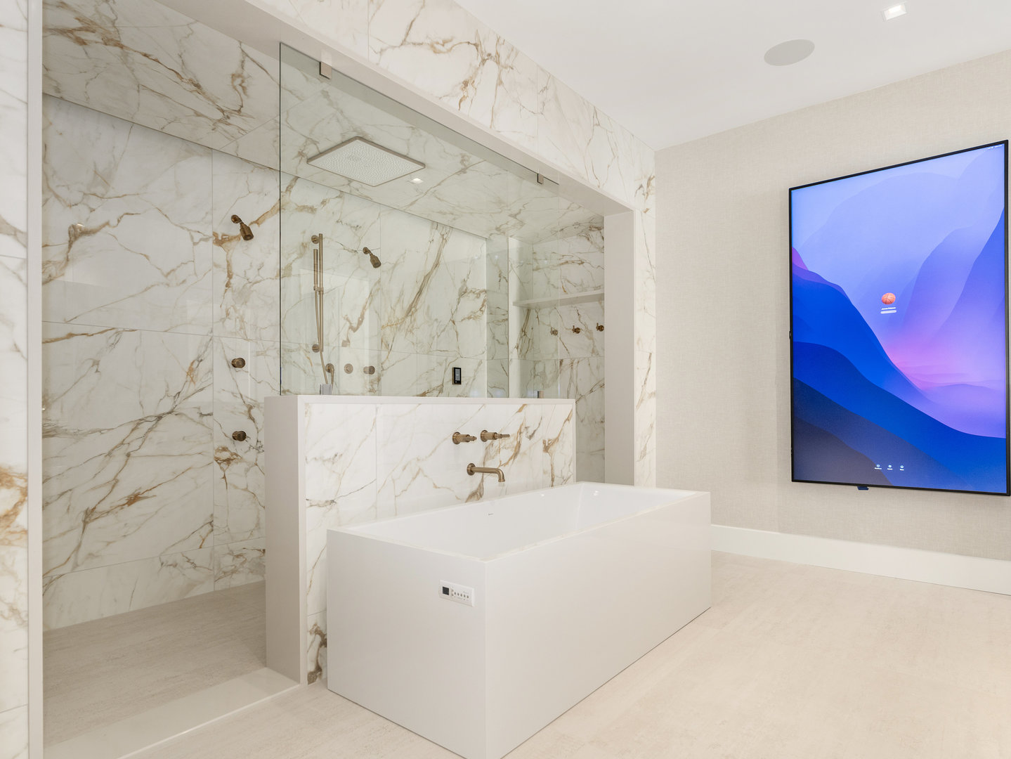 10 Illinois Street Unit: 5A