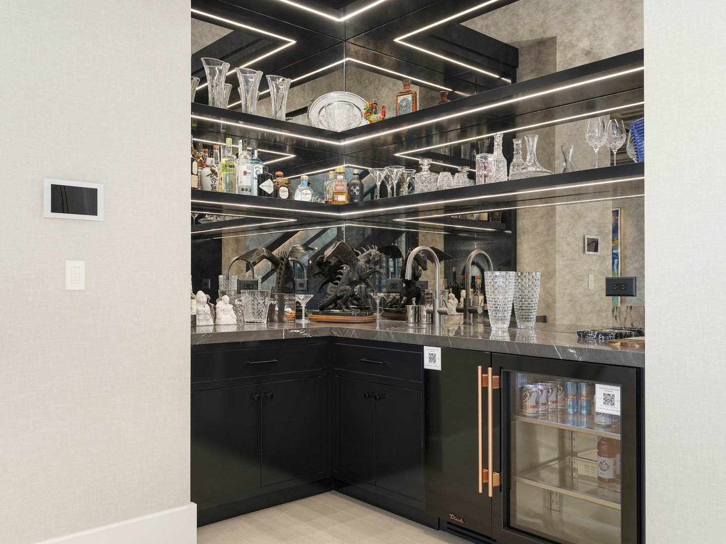 10 Illinois Street Unit: 5A