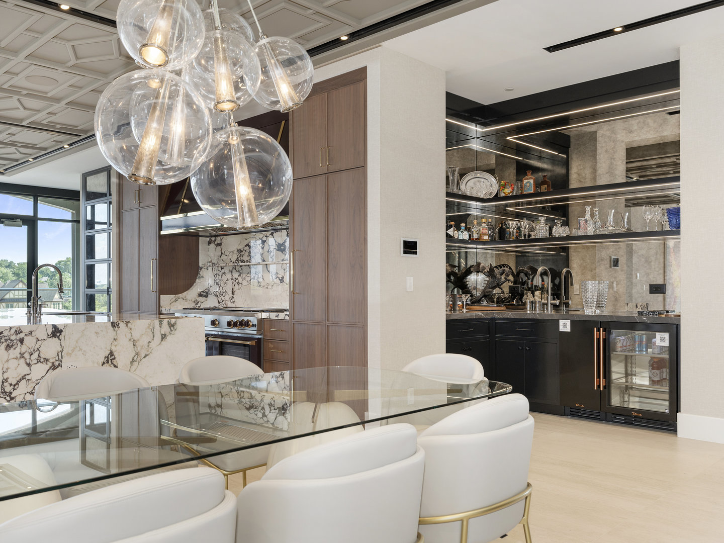 10 Illinois Street Unit: 5A