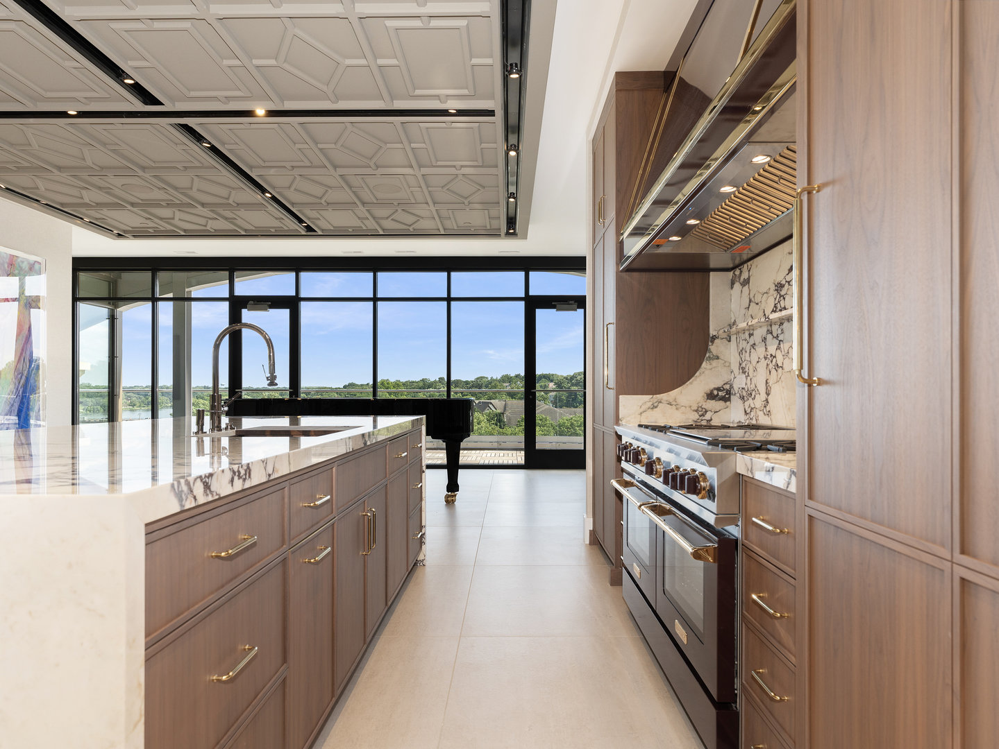 10 Illinois Street Unit: 5A