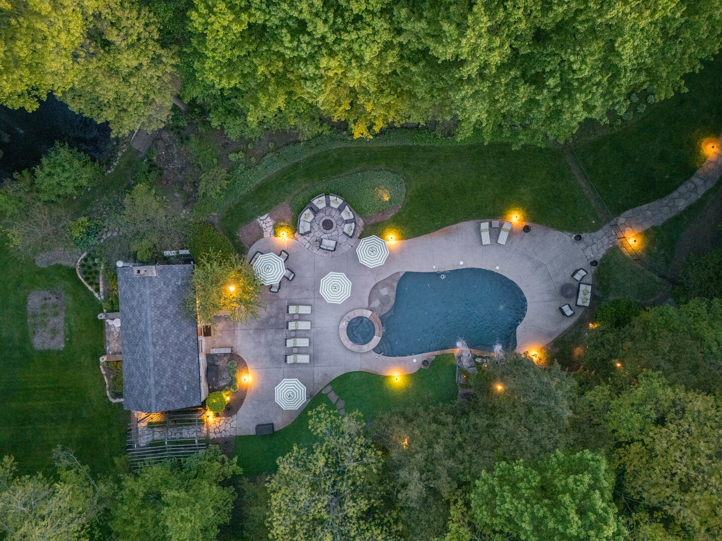 875 Country Club Road