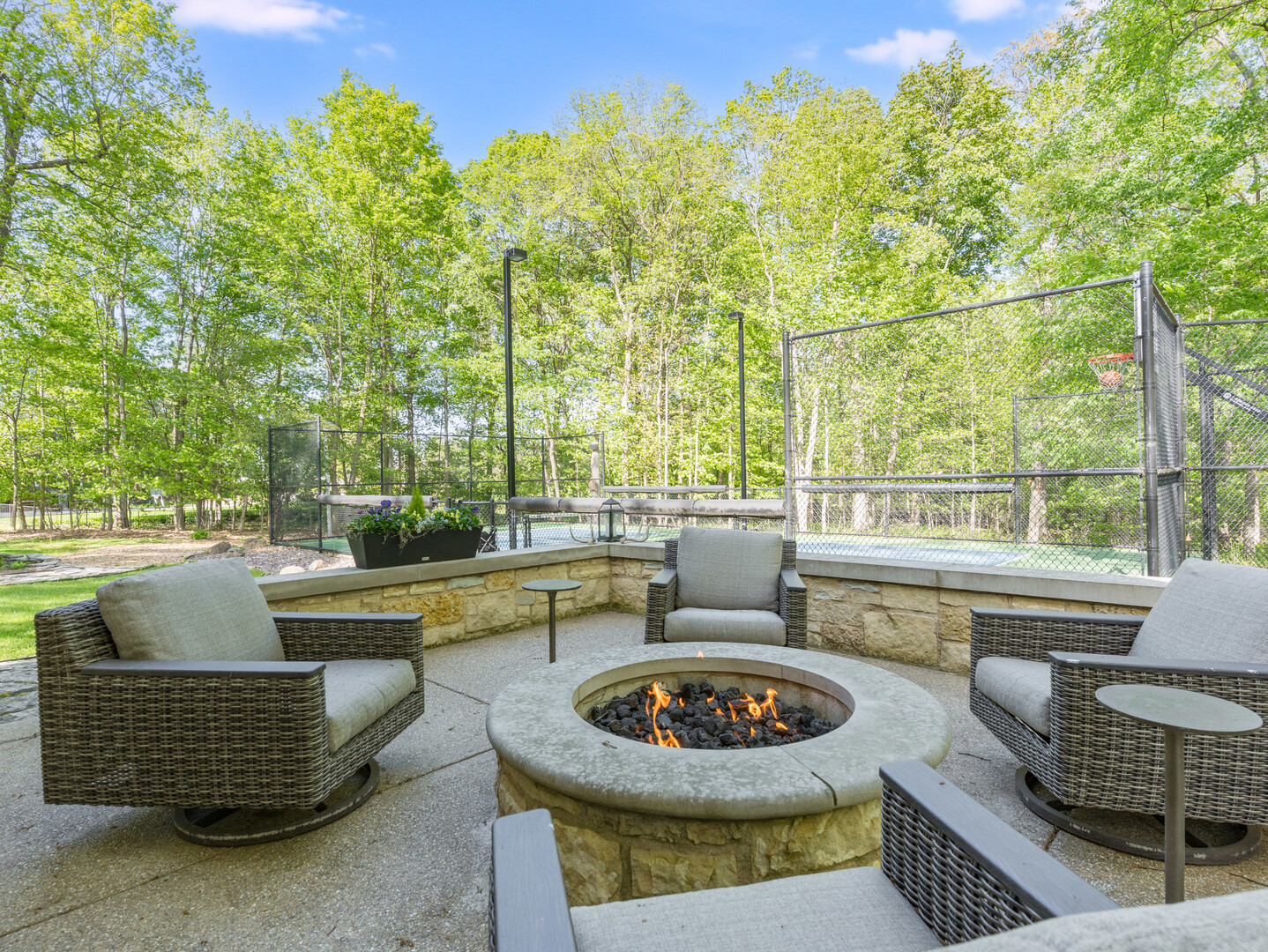 875 Country Club Road