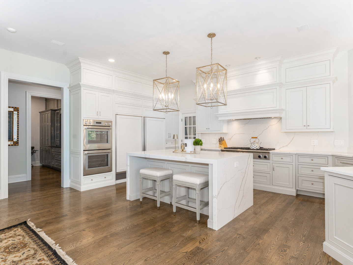 4N881 Old Farm Road