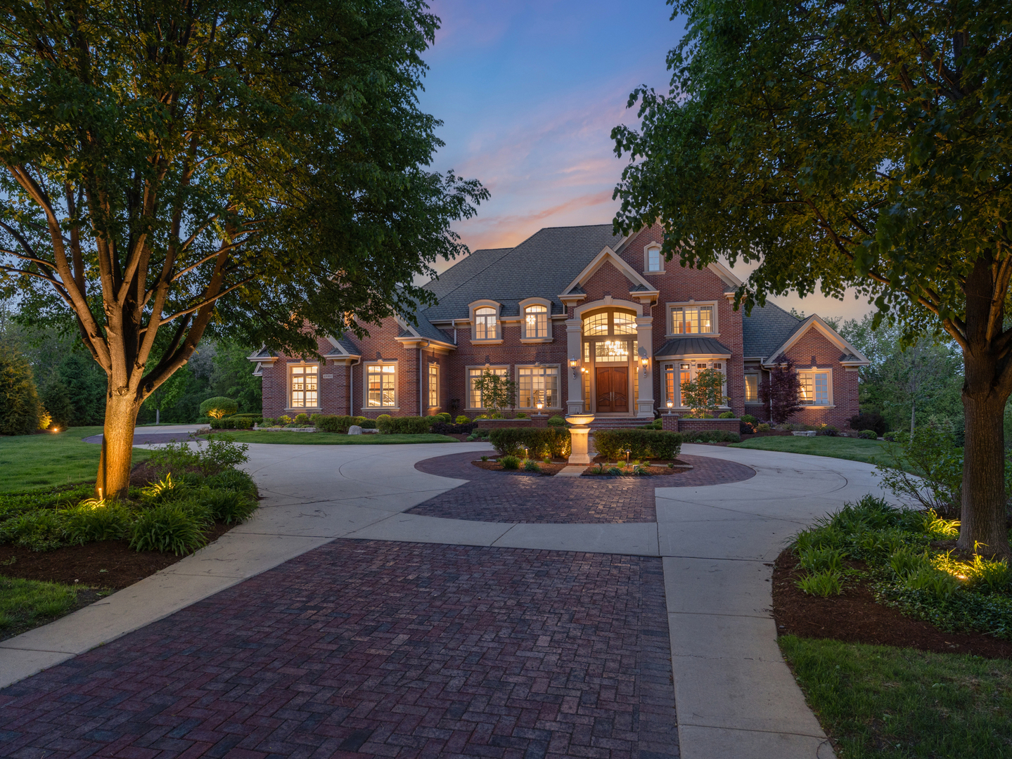 4N881 Old Farm Road