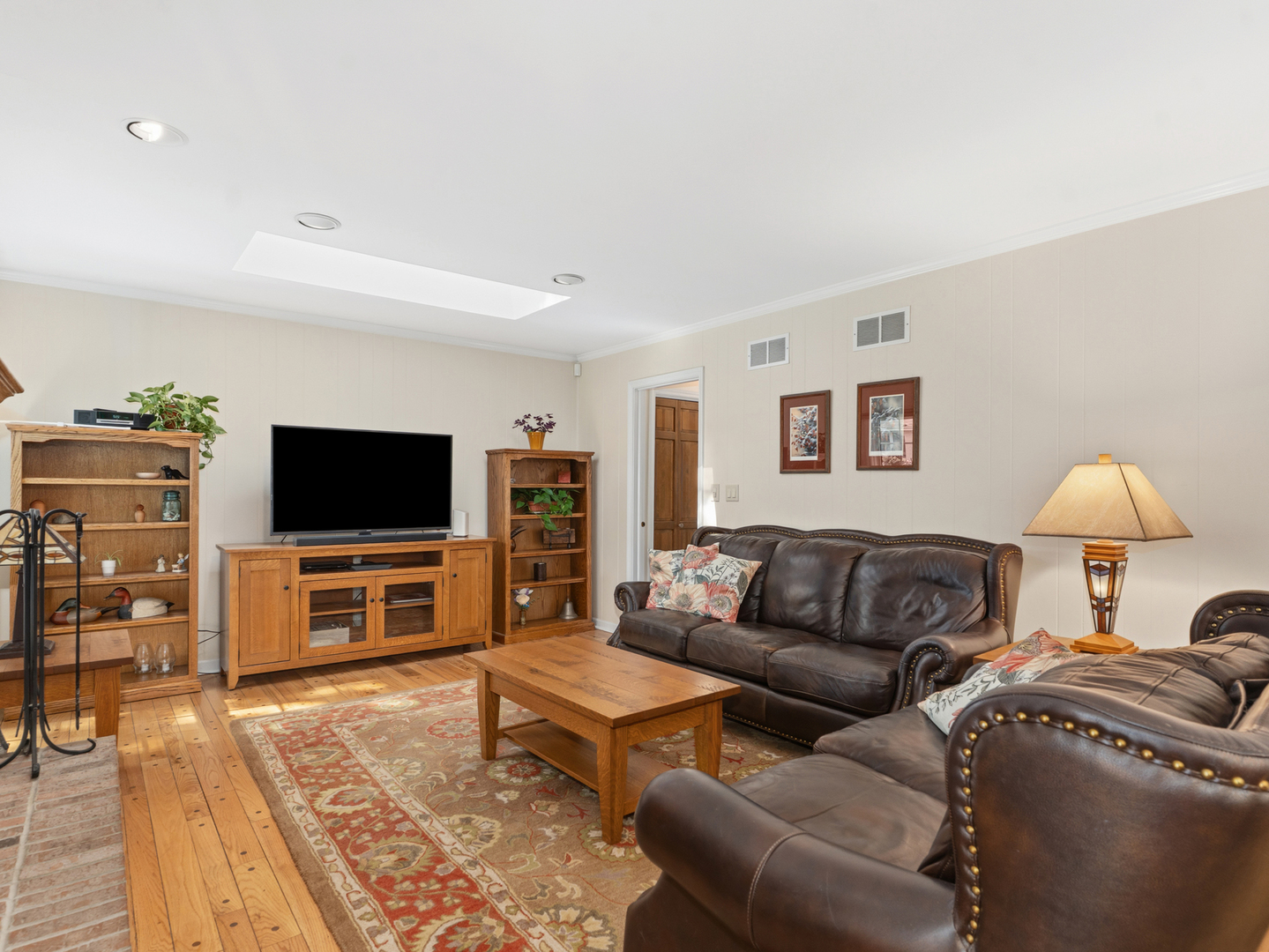 1235 Pin Oak Court
