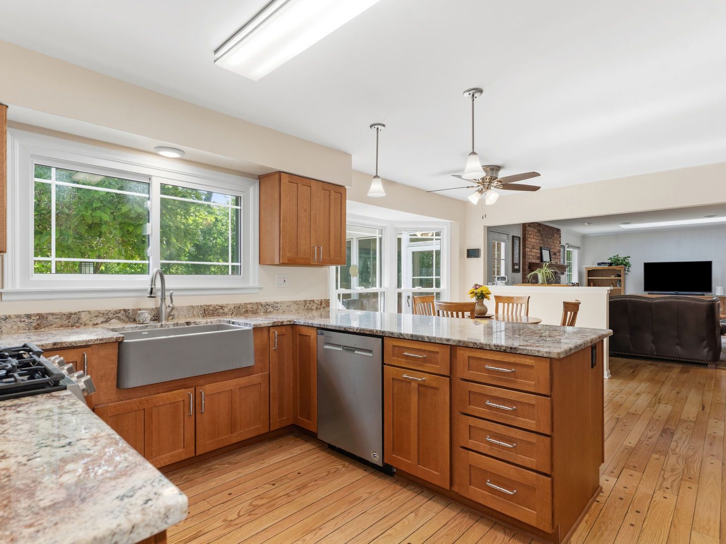 1235 Pin Oak Court
