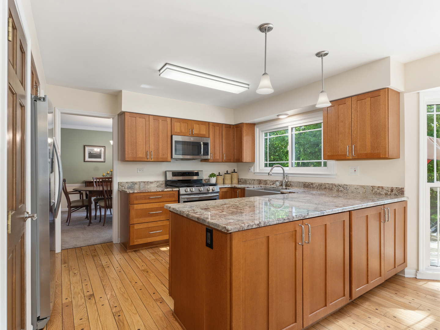 1235 Pin Oak Court