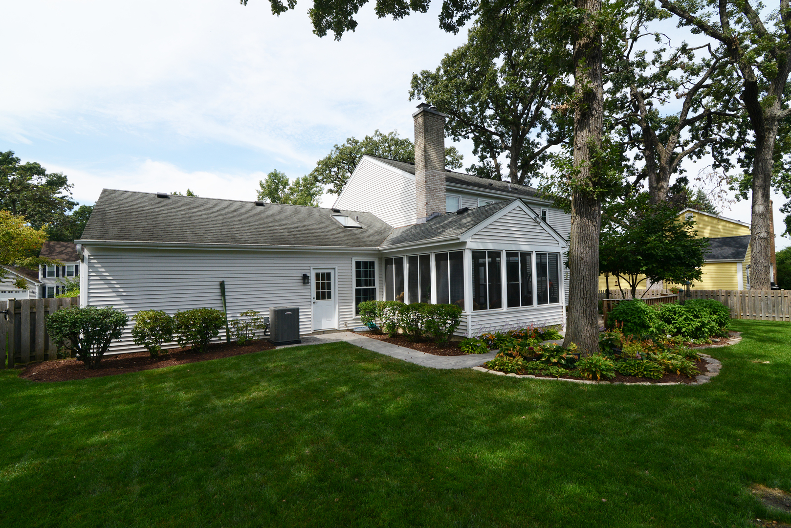1235 Pin Oak Court