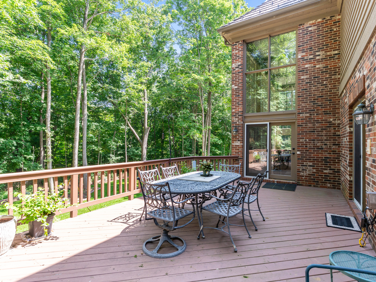818 Fox Glen Drive