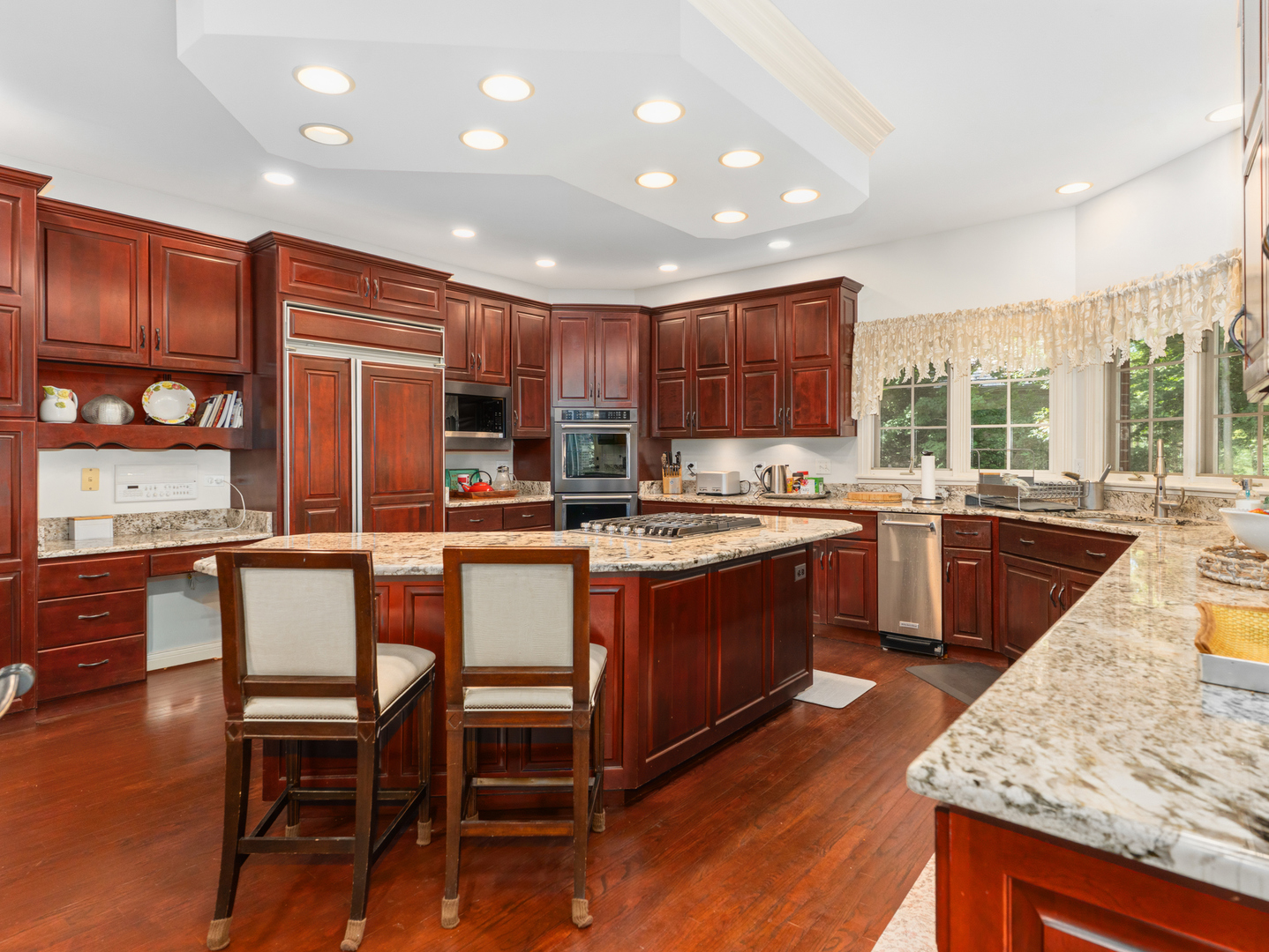 818 Fox Glen Drive