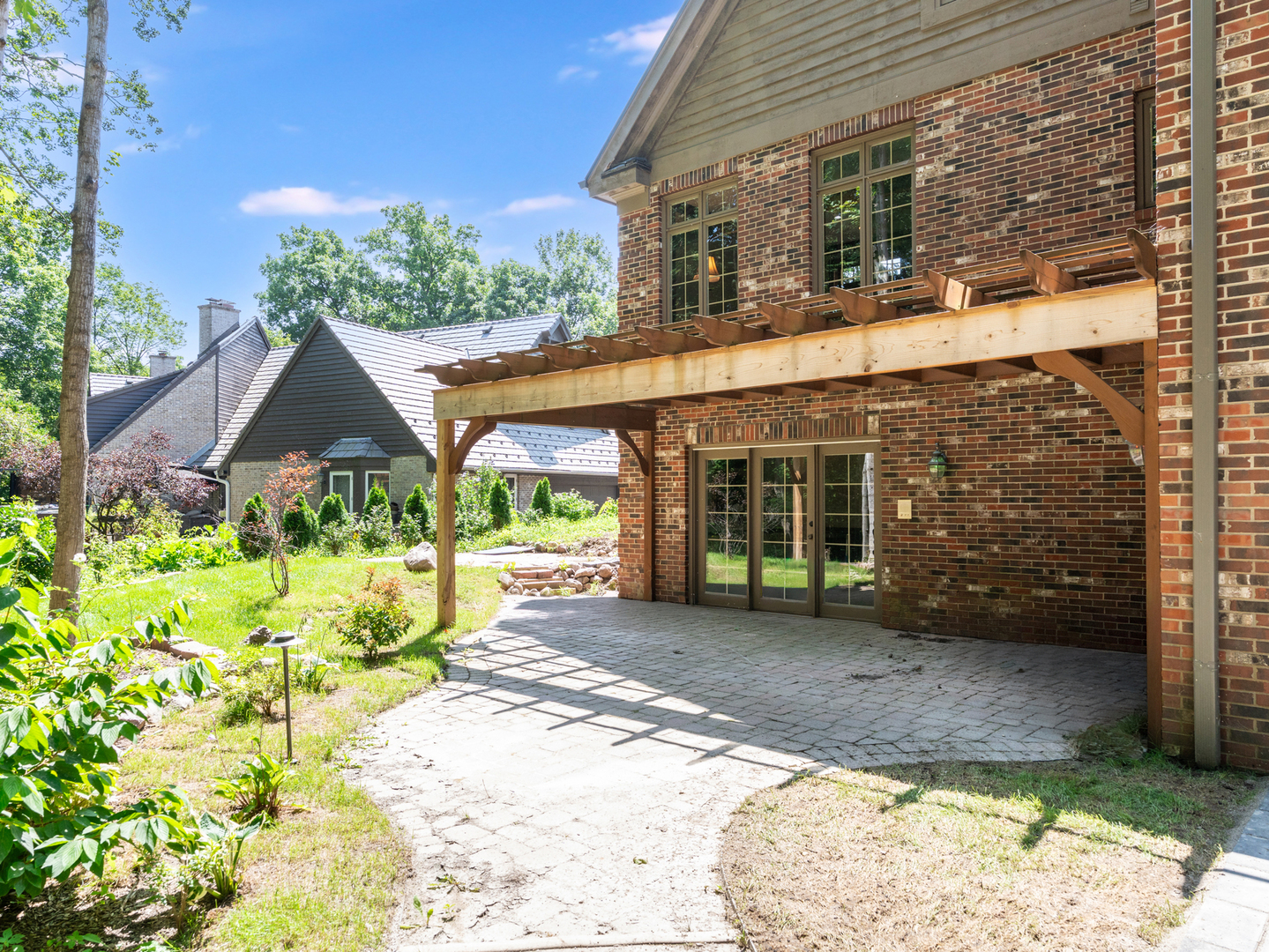 818 Fox Glen Drive