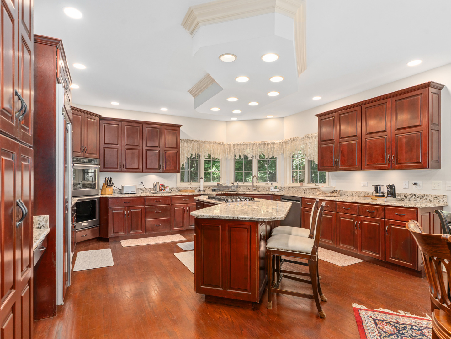 818 Fox Glen Drive