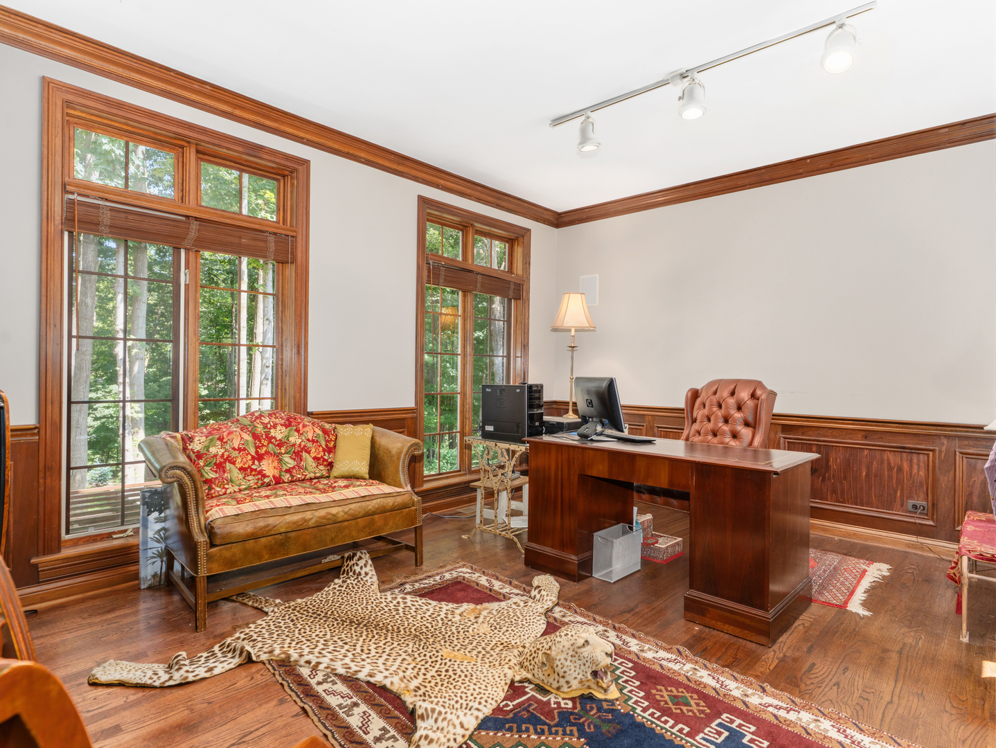 818 Fox Glen Drive