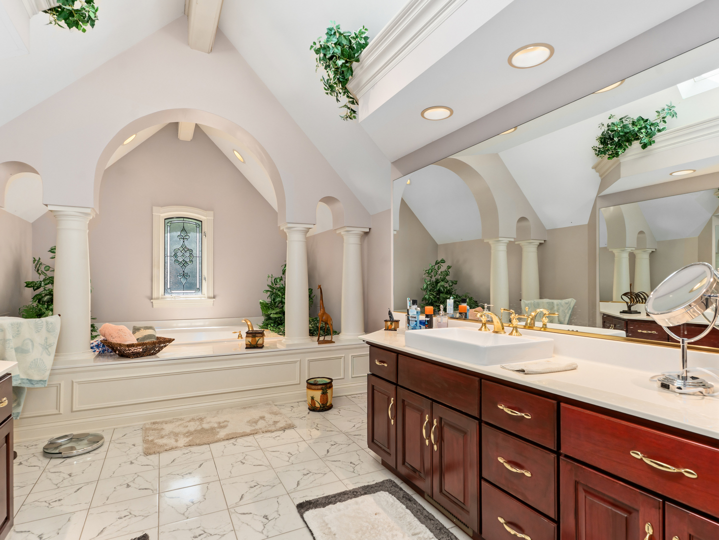 818 Fox Glen Drive