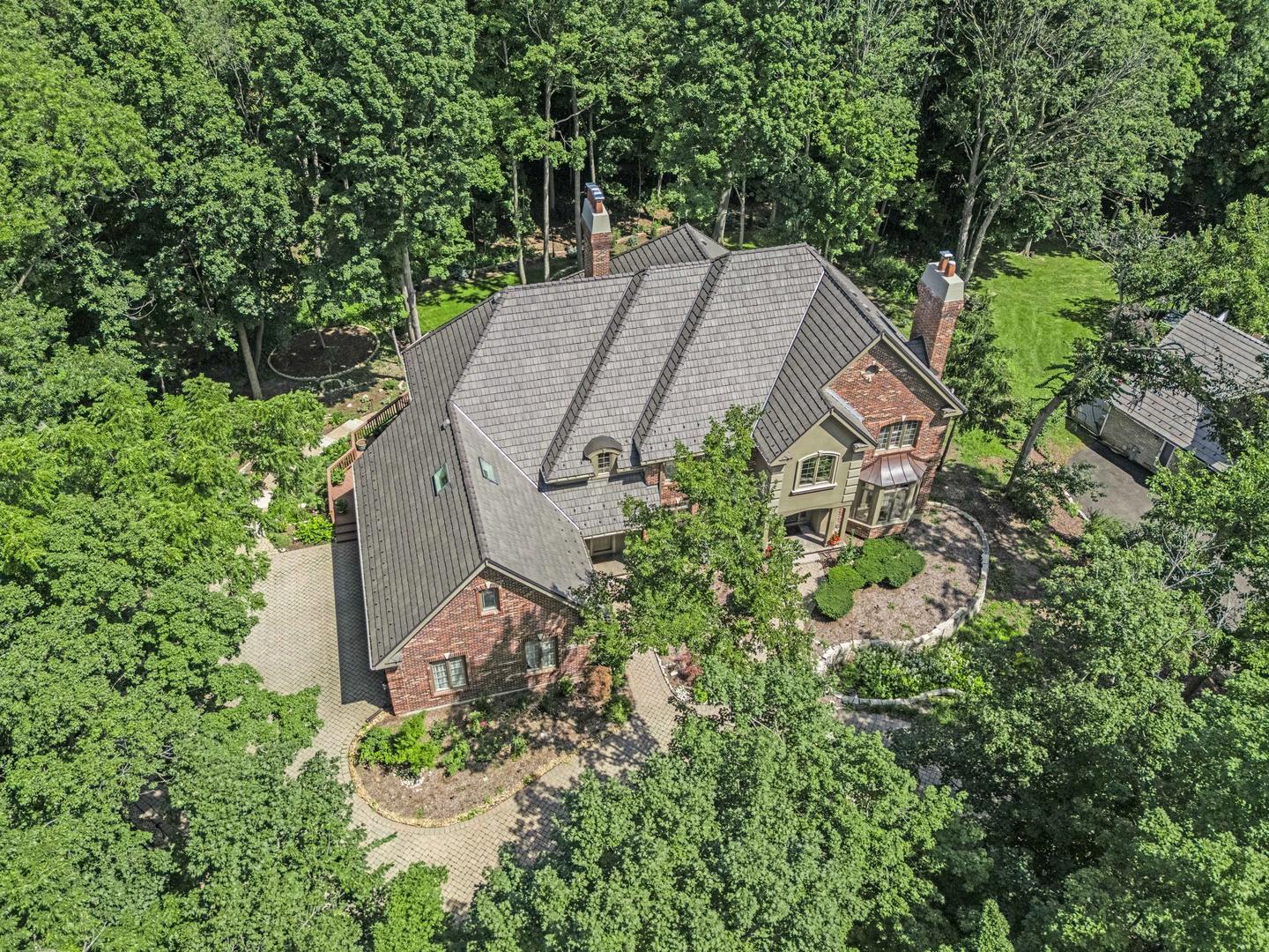 818 Fox Glen Drive
