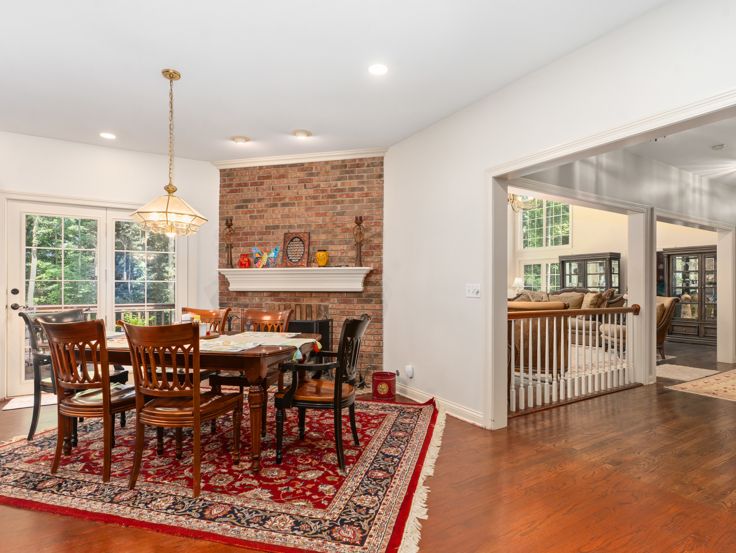 818 Fox Glen Drive