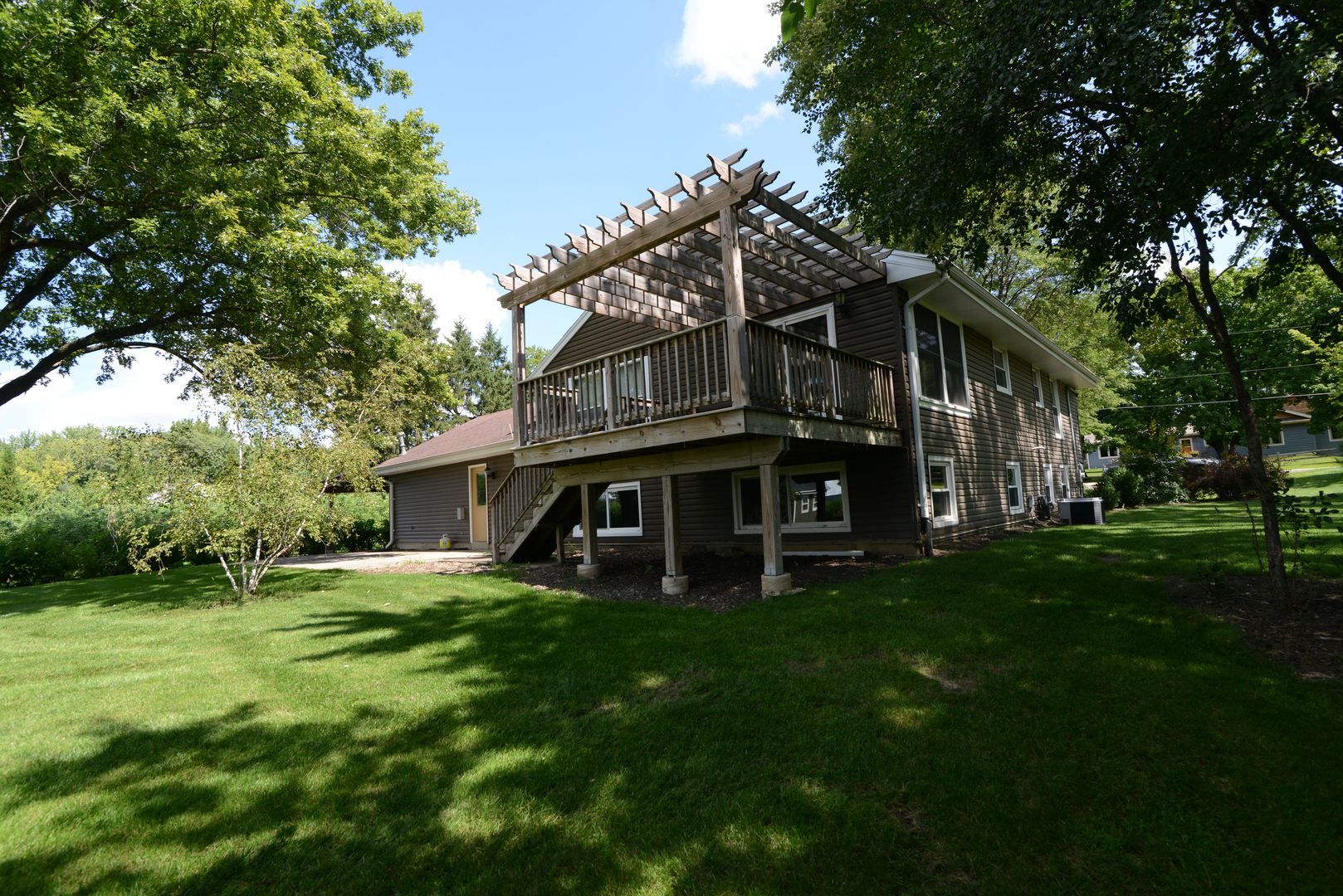 1070 CENTER Drive
