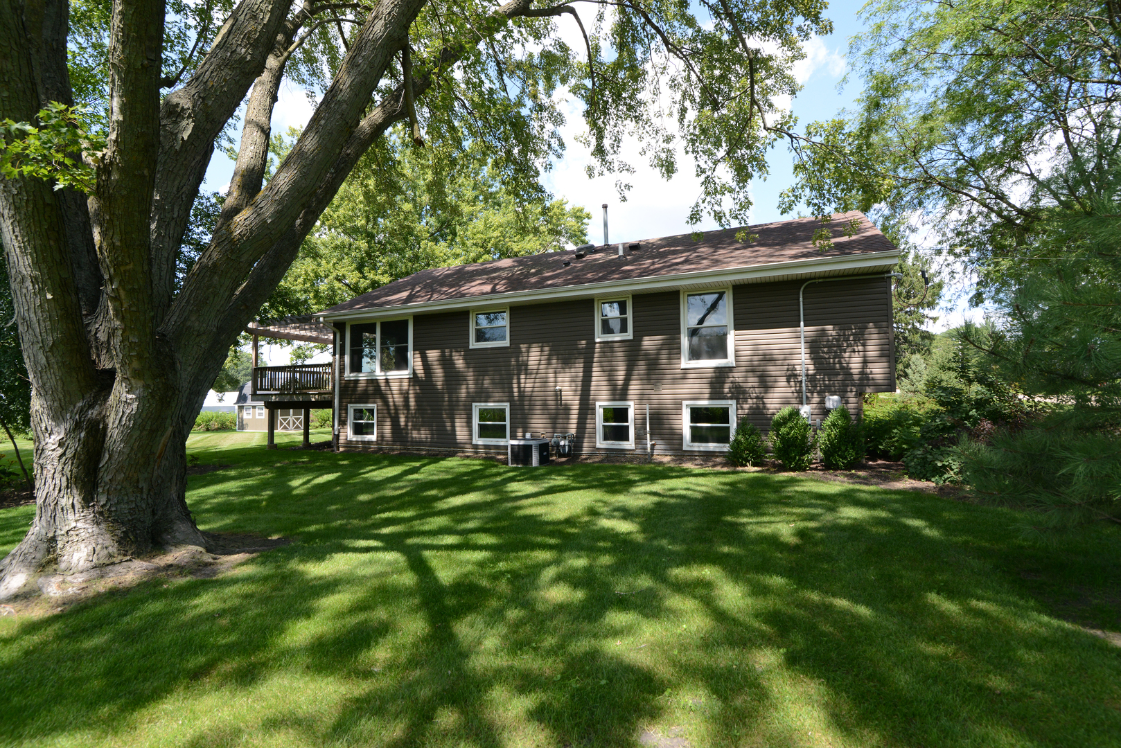 1070 CENTER Drive