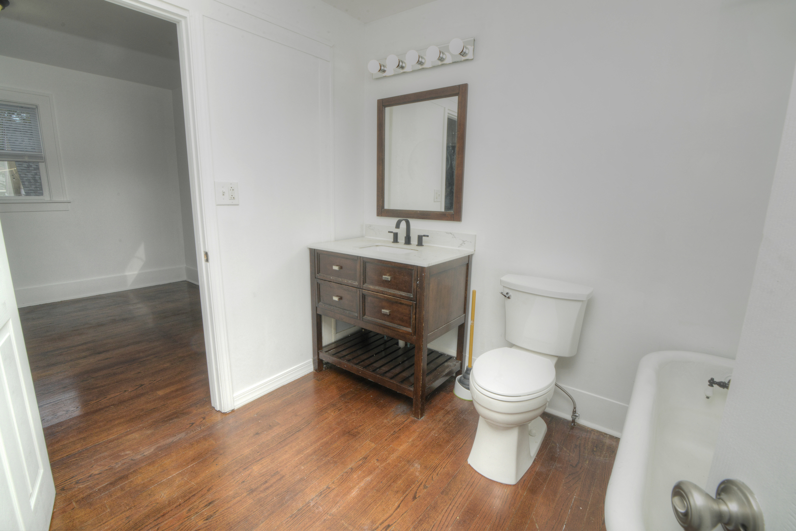 724 S 5th Street